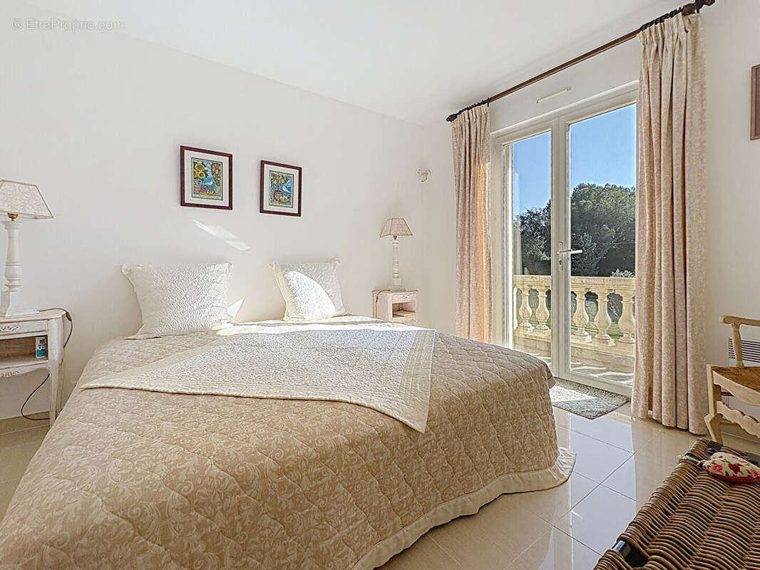 Maison à SAINT-CANNAT