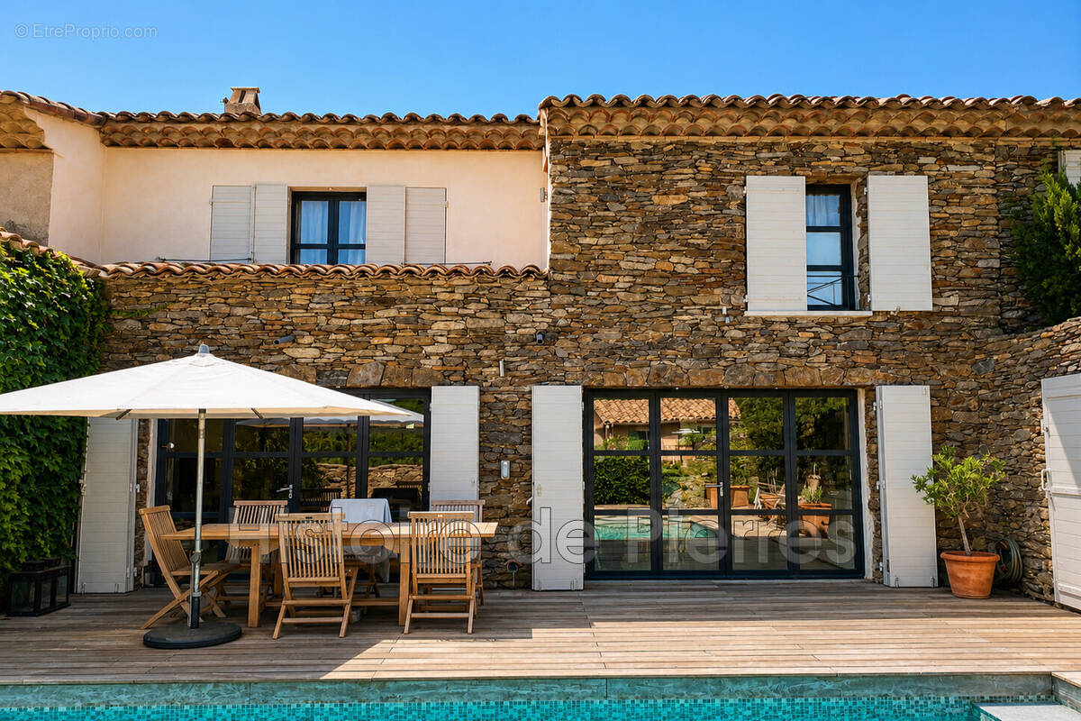 Maison à LA GARDE-FREINET
