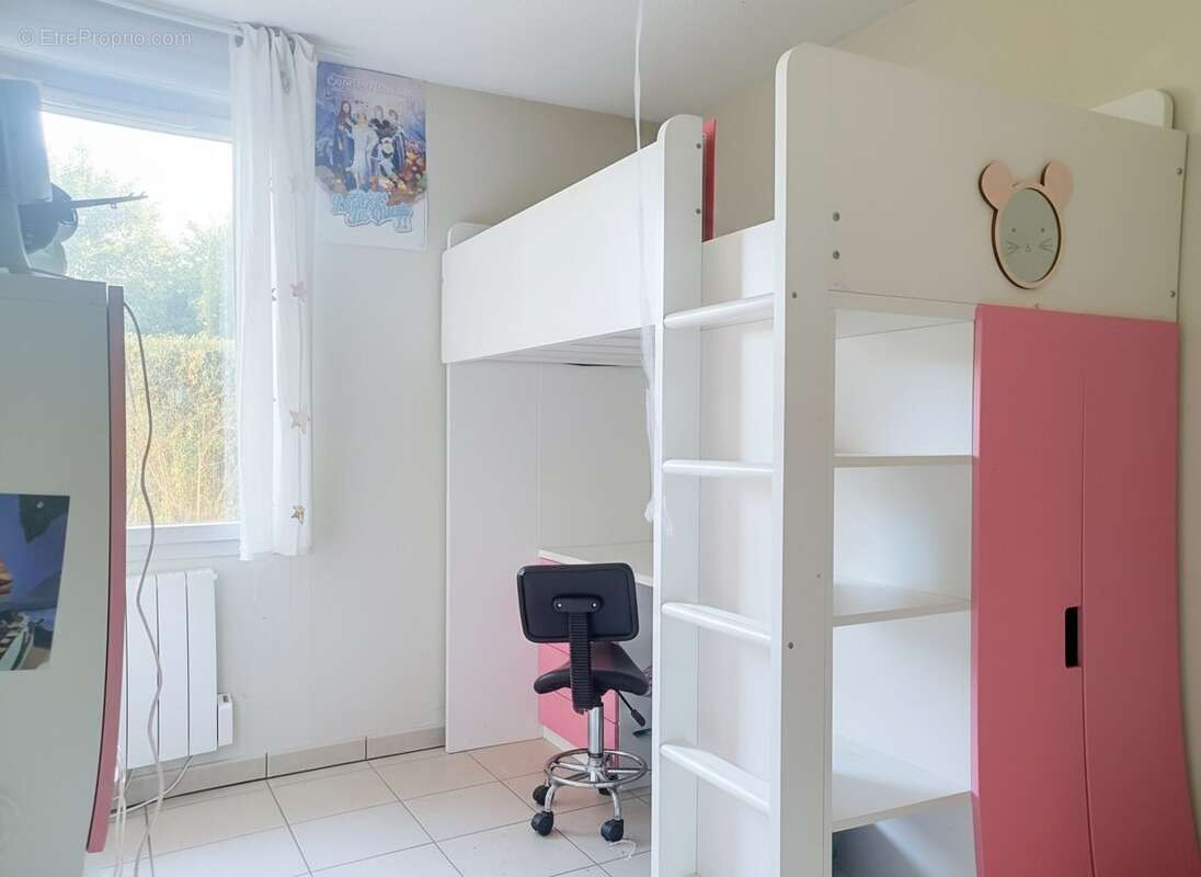 Appartement 85 m² à Saint-Jory  - photo 8