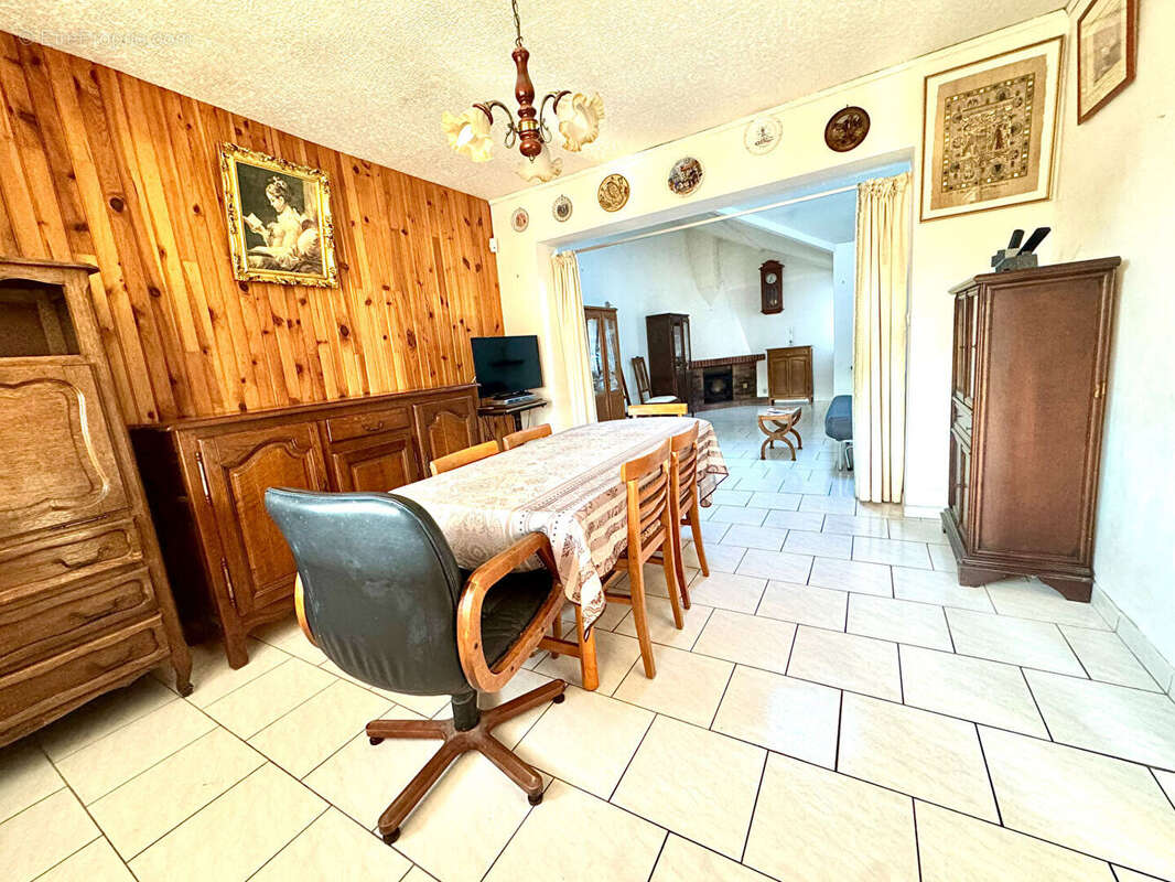 Maison à LE MESNIL-ESNARD