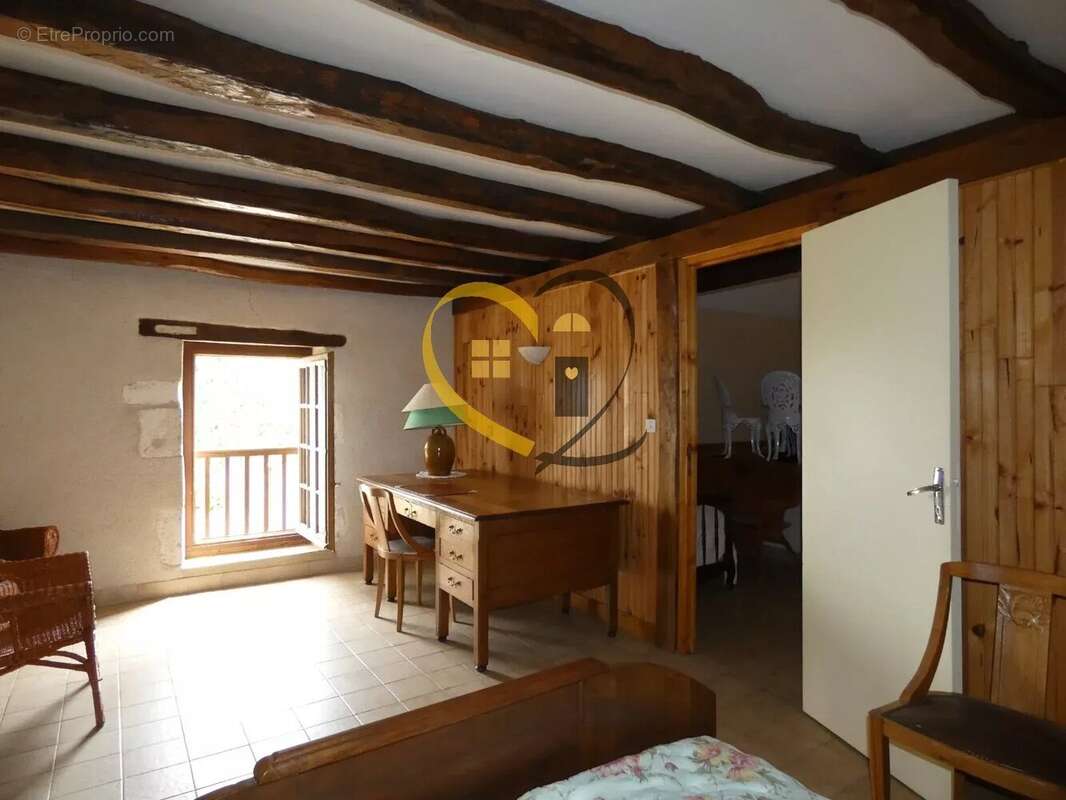 A VENDRE Maison de caractère avec dépendances et grand terrain – Azy - photo 9