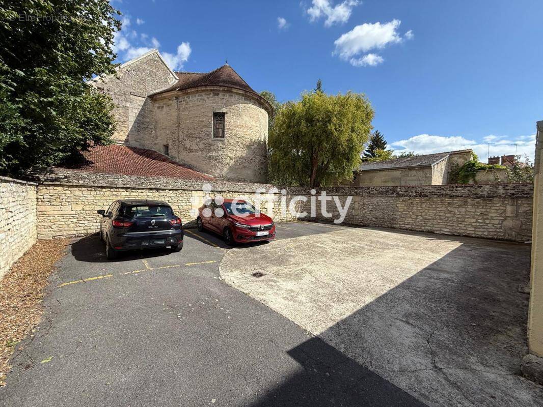 Appartement à MOUY