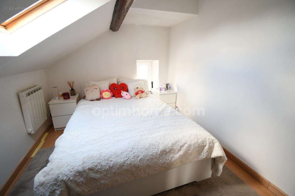 Immeuble complet - 3 appartements - places parking - photo 16