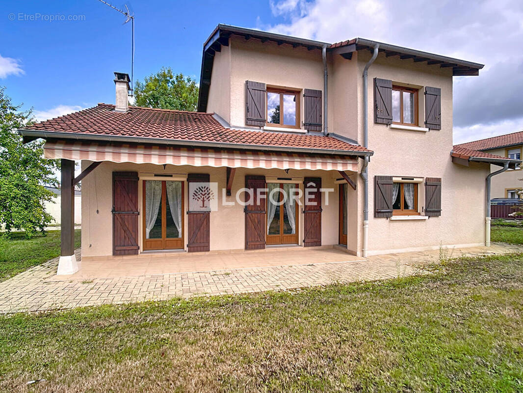 Maison à VILLARS-LES-DOMBES