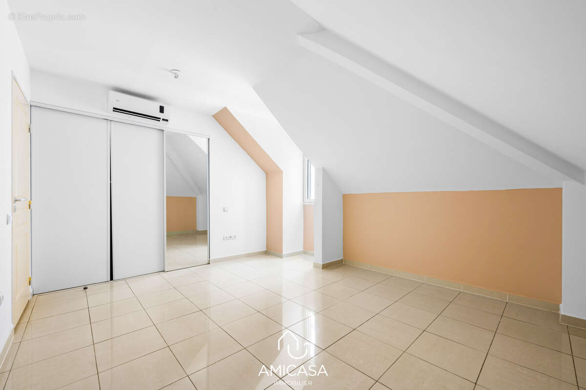 Appartement à SAINT-DENIS