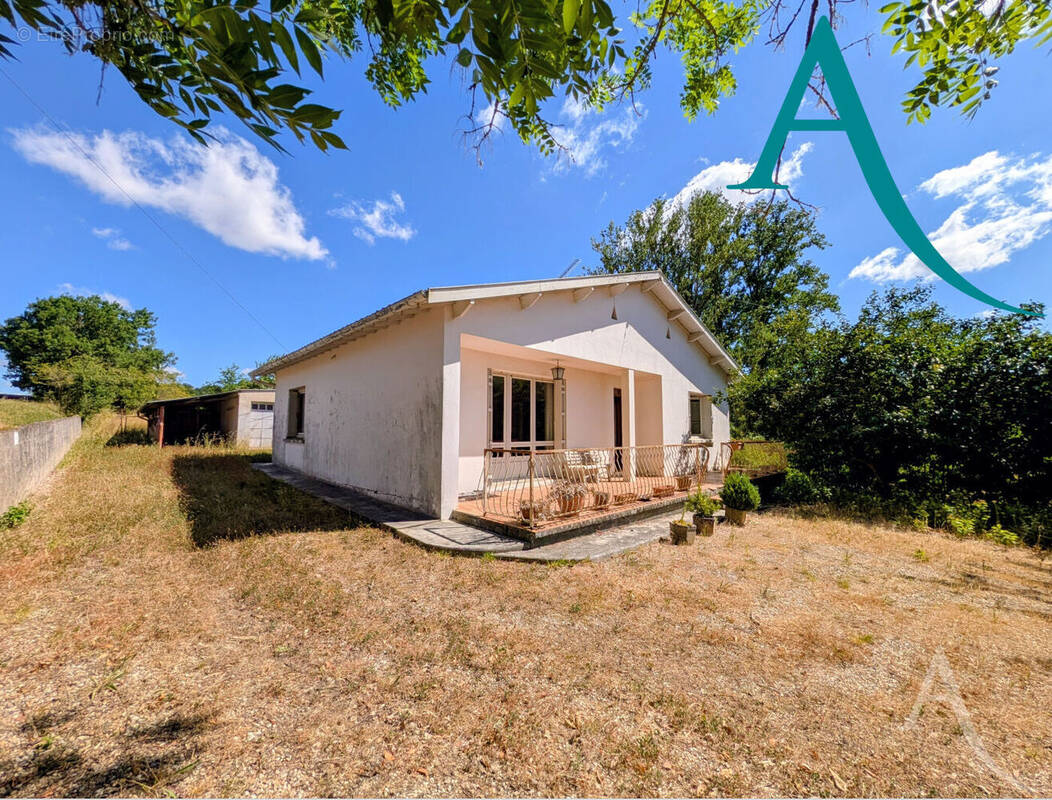 MAISON T4 124 M2 avec T2 , Garage, dépendances,1500m² de terrain. - photo 1