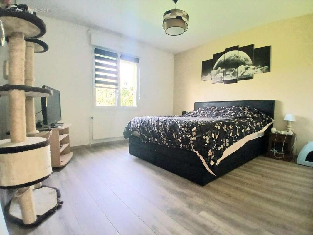 Maison 120 m² à Novy-Chevrieres  - photo 6
