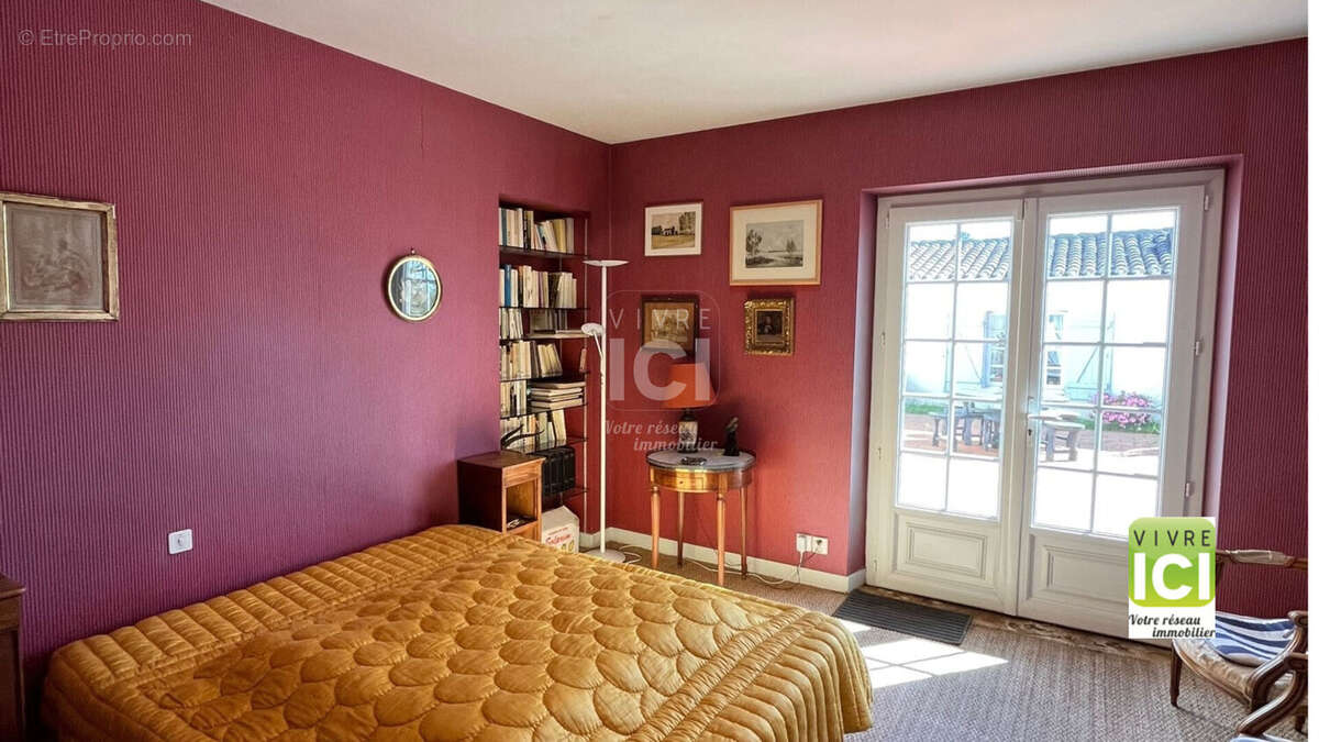 Maison à LA CHAPELLE-BASSE-MER