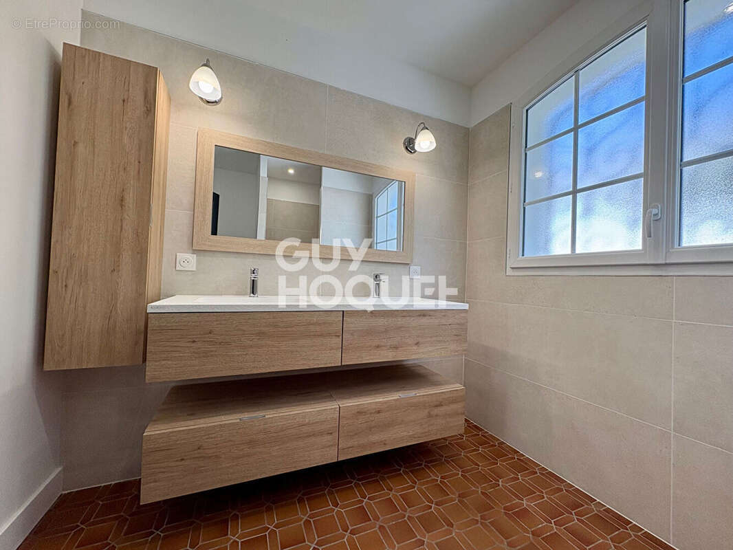 Maison à VILLENAVE-D&#039;ORNON