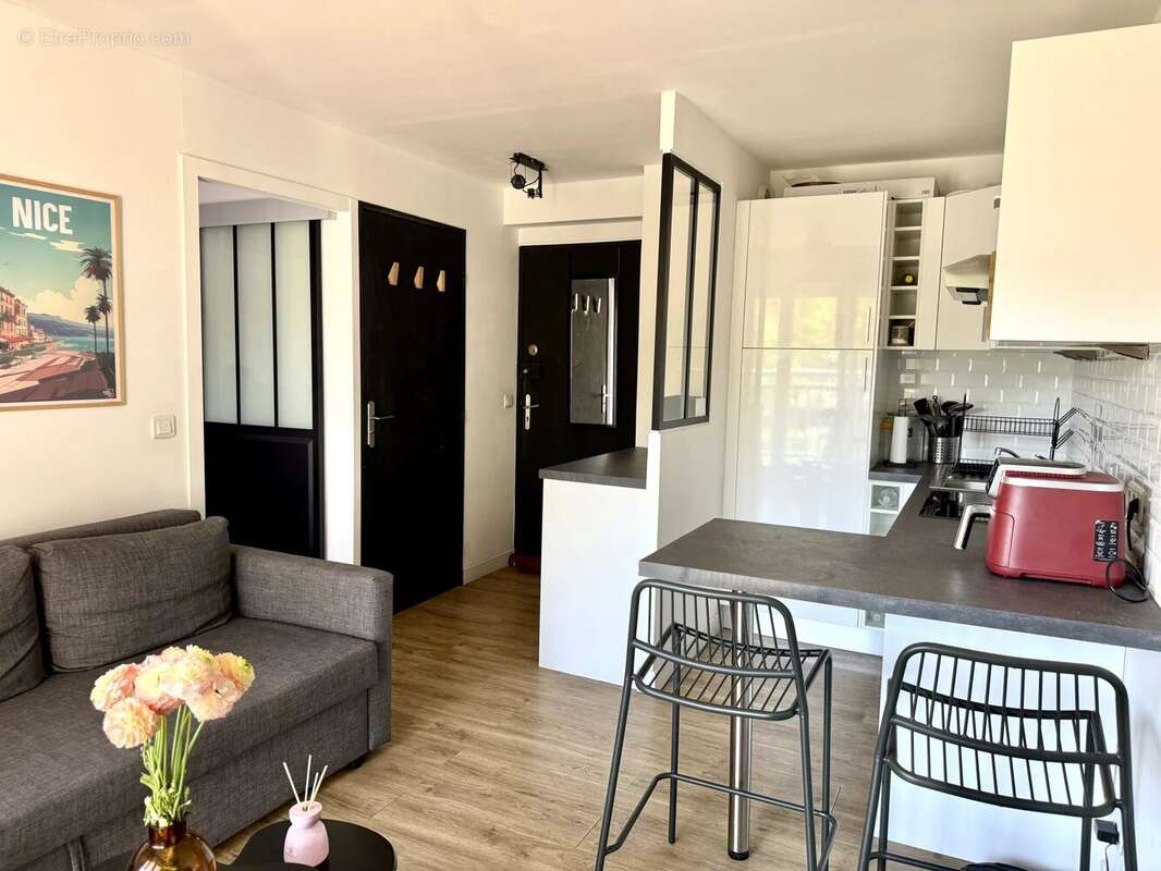 Appartement à VALLAURIS