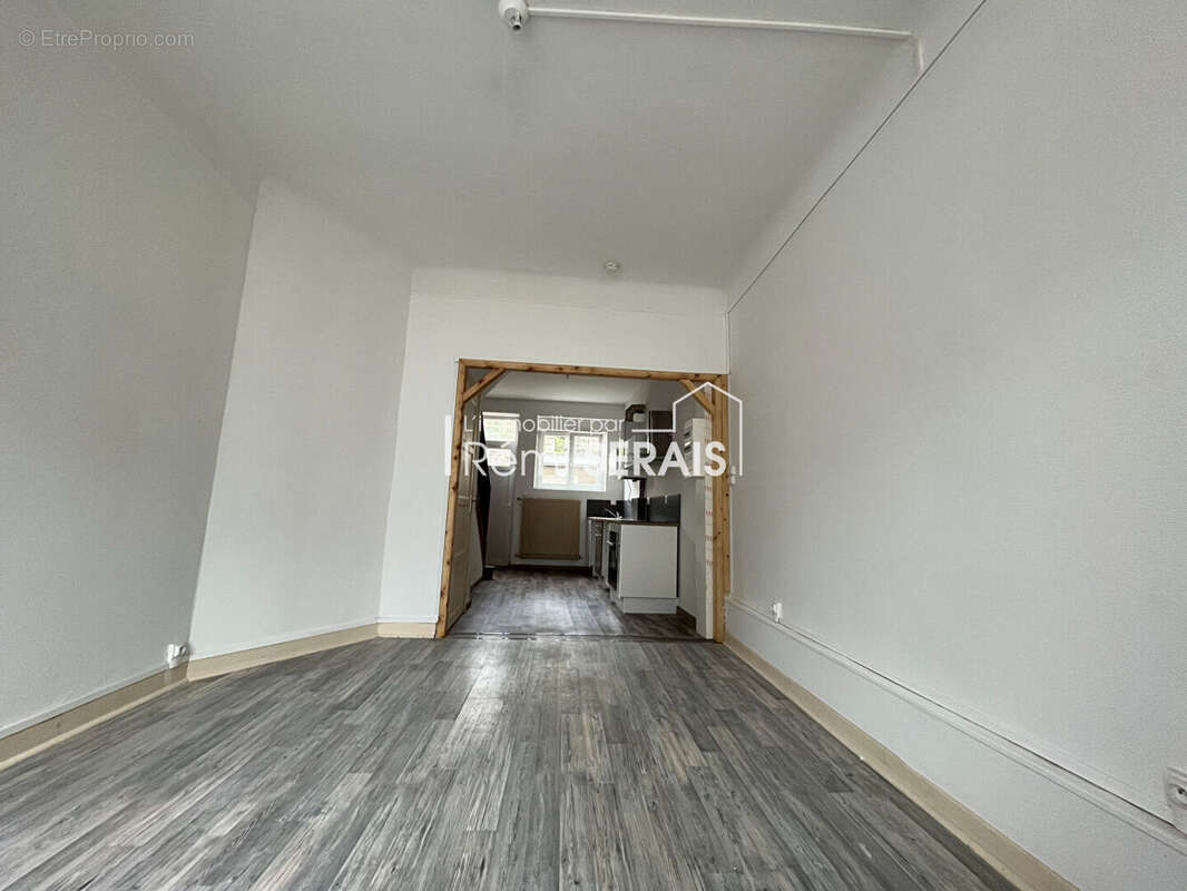 Maison à CONDE-SUR-NOIREAU