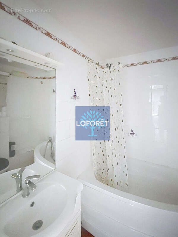 Appartement à SAINTE-GENEVIEVE-DES-BOIS