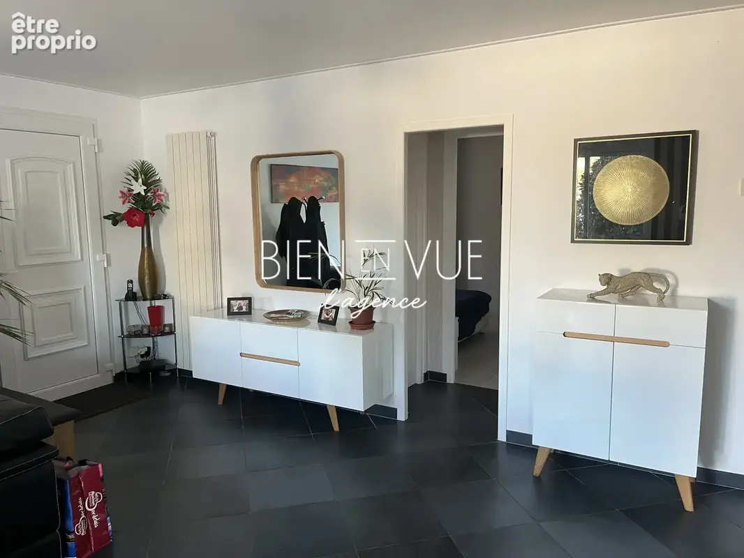 Exclusivité   Maison 118 m2 entièrement rénovée avec piscine, garages et au calme - photo 4