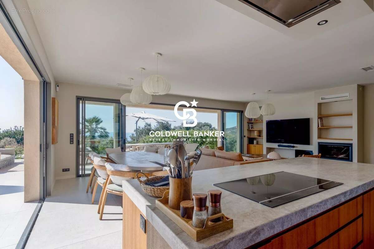 Maison à RAYOL-CANADEL-SUR-MER