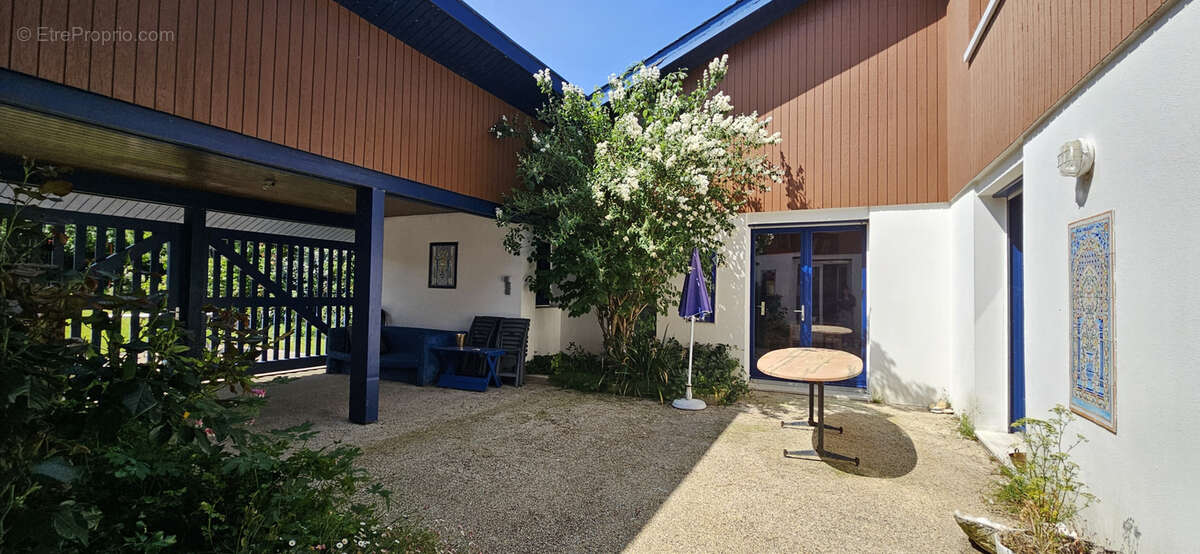 Maison à GRANDCAMP-MAISY