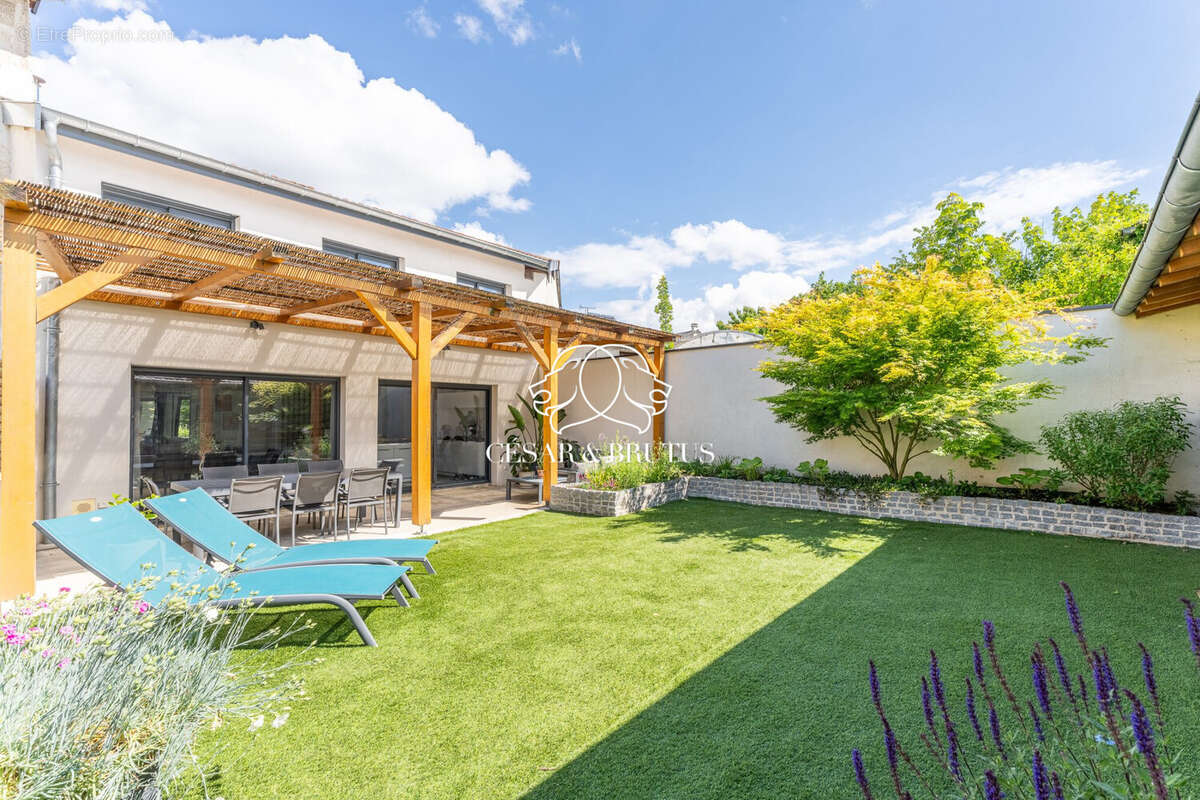 Maison 117 m² à Sathonay-Village  - photo 8