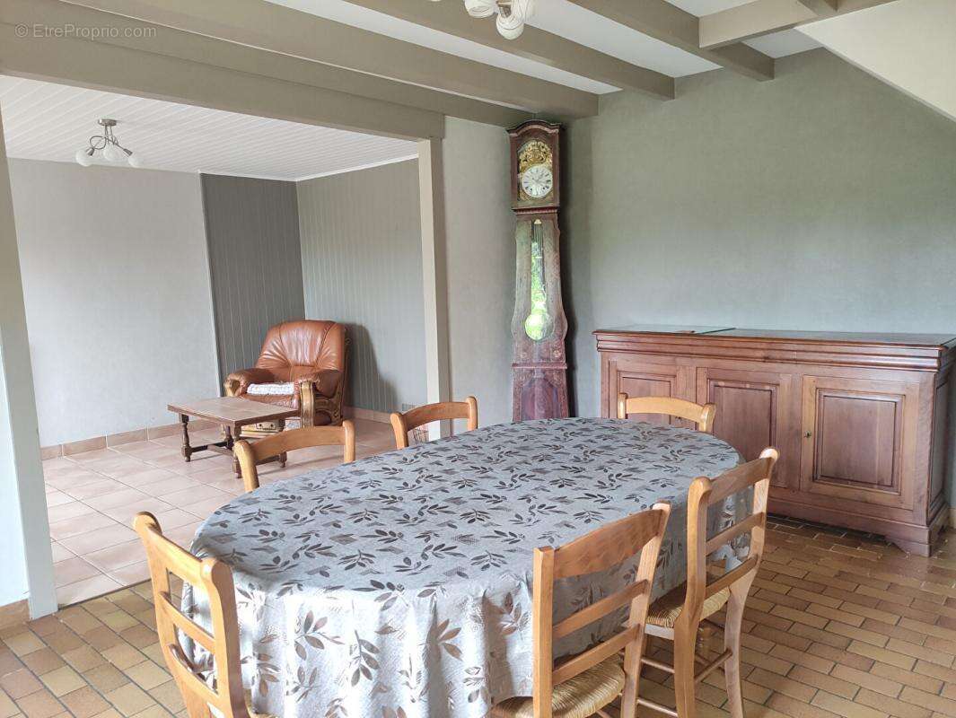 Maison à LES CHATELLIERS-CHATEAUMUR