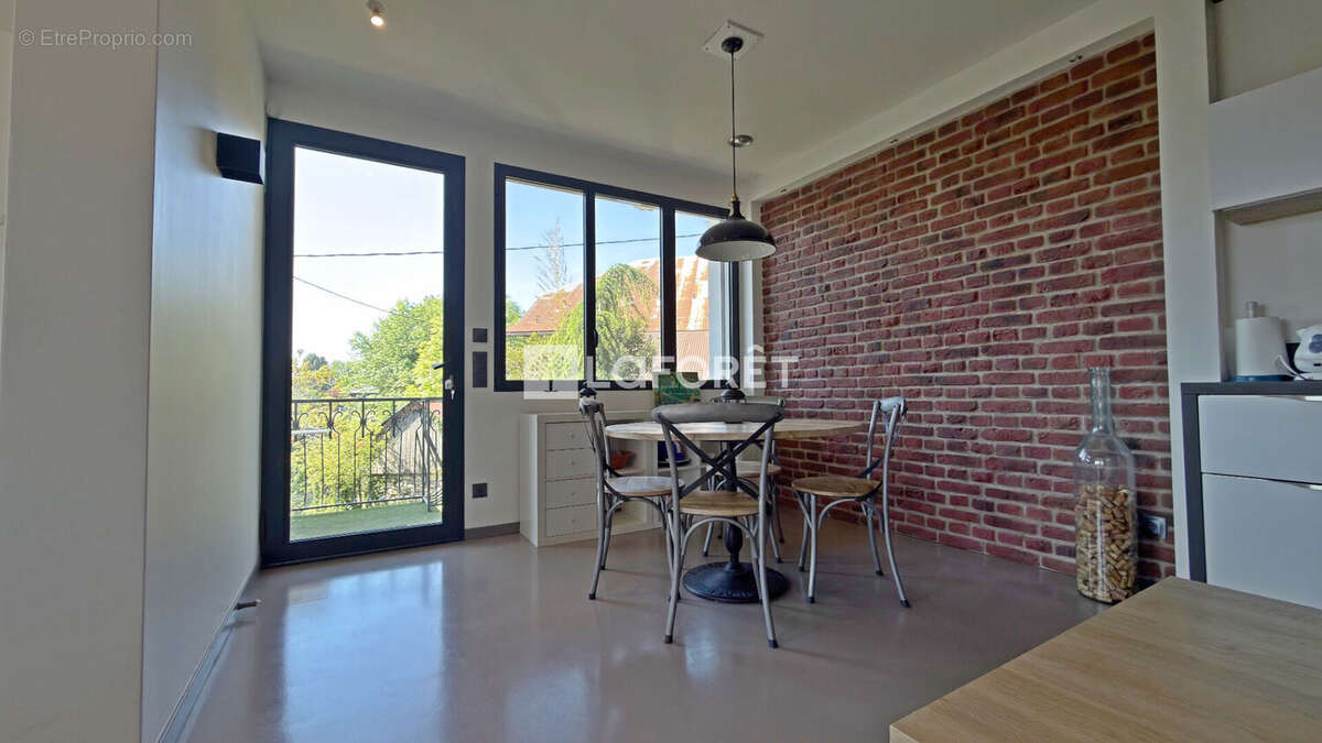 Appartement 5 pièces lumineux à vendre à Mercury - Rare sur le marché ! - photo 16