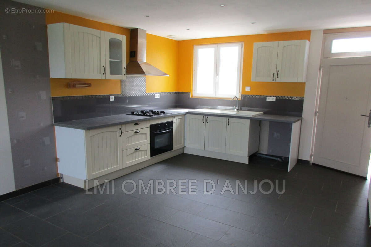 Maison 74 m² à Renaze  - photo 2