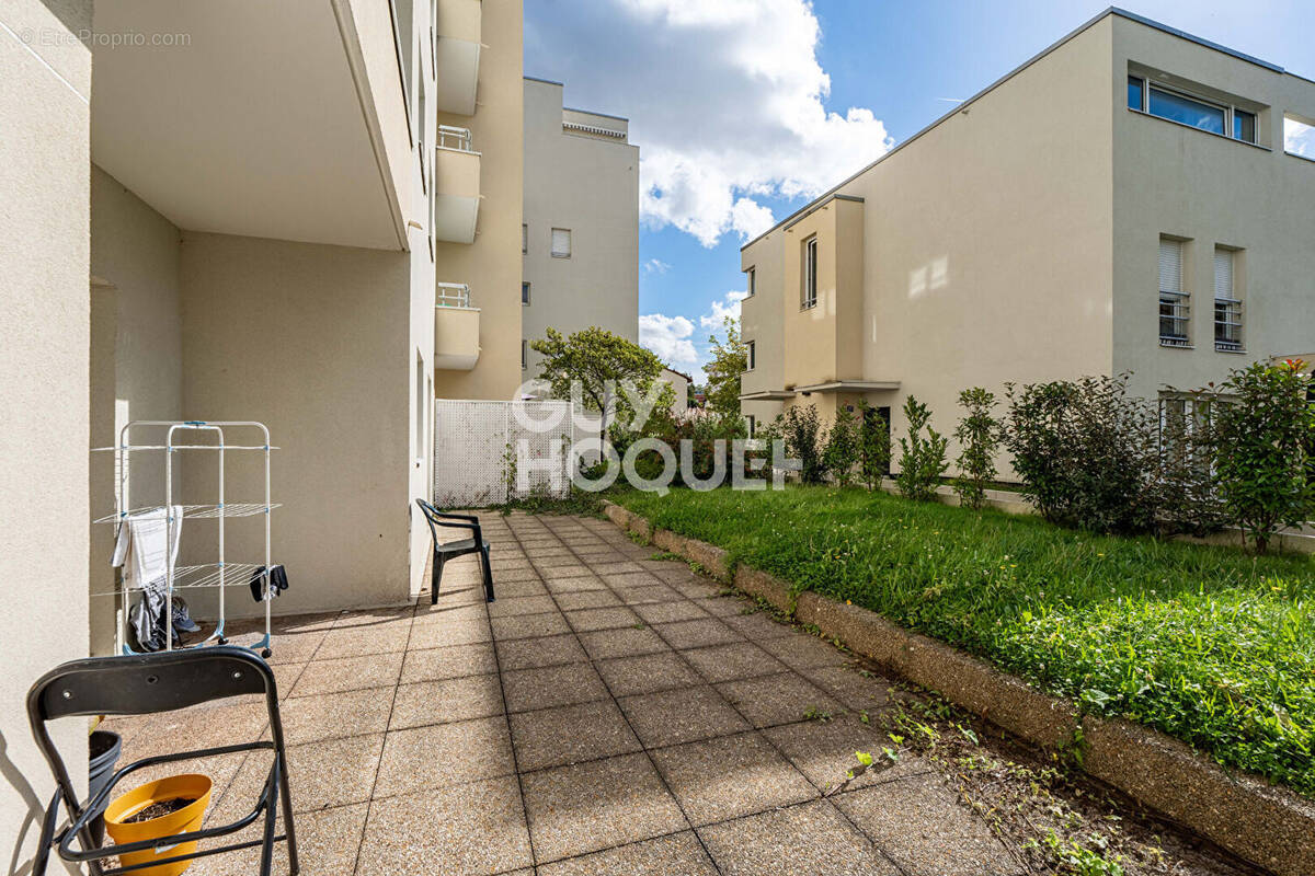 Appartement à VILLENEUVE-LA-GARENNE