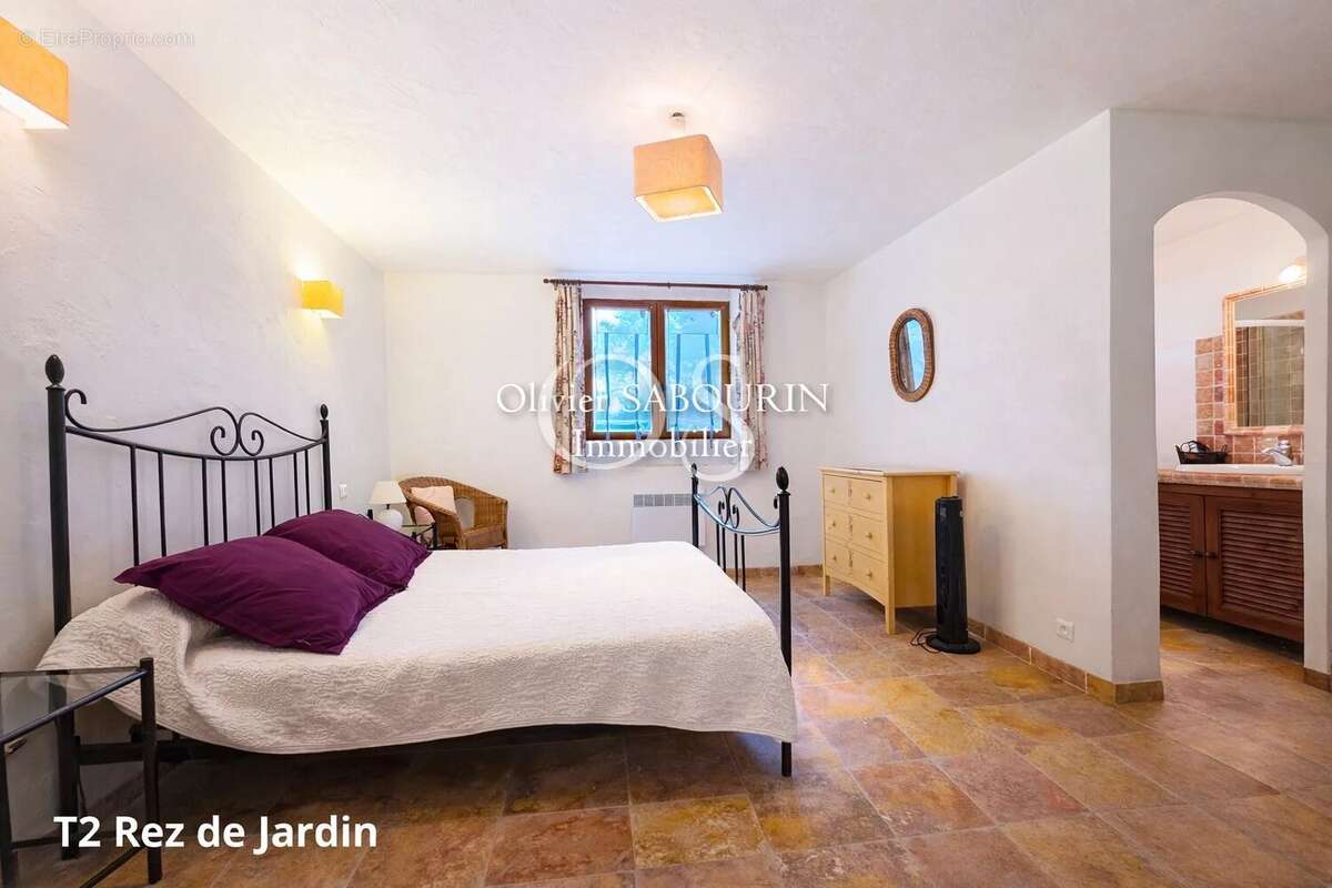 Maison à ROQUEBRUNE-SUR-ARGENS
