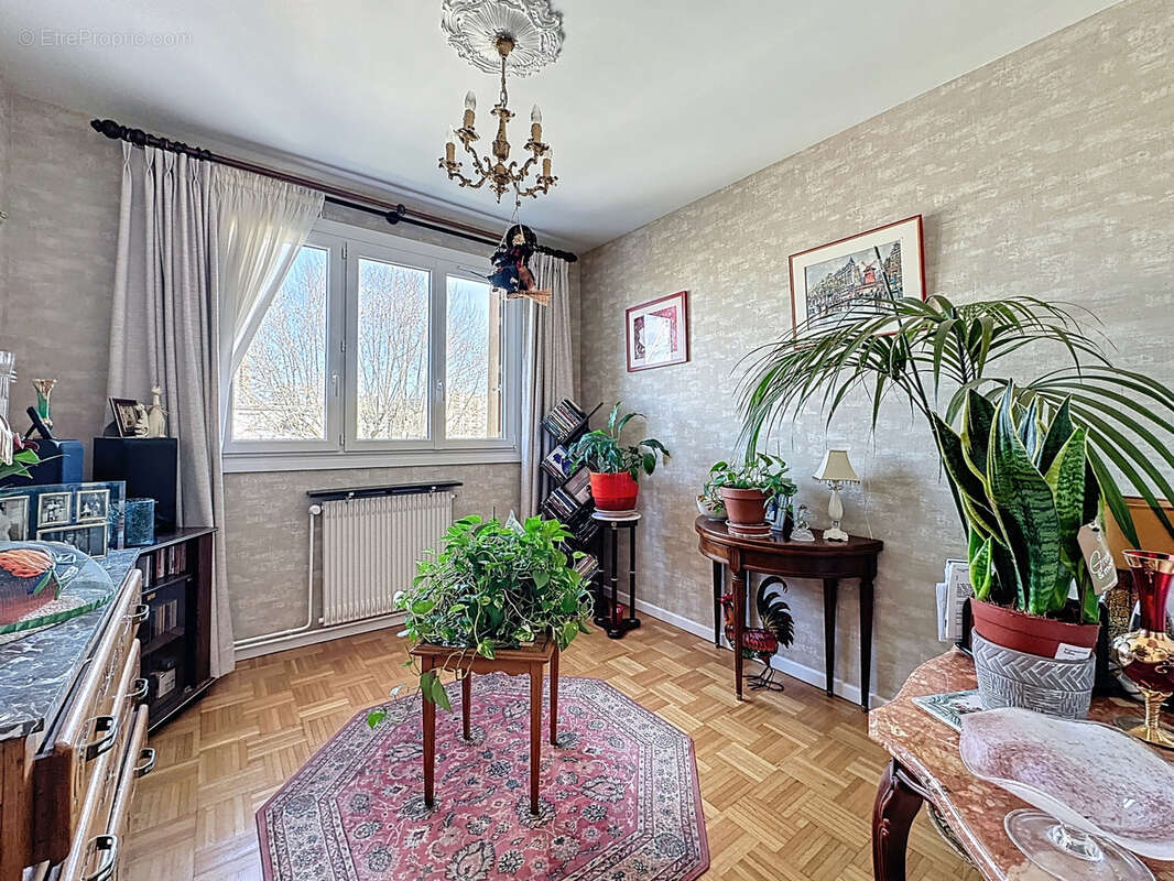 Appartement à SAINTE-FOY-LES-LYON