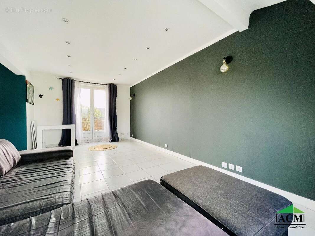 Appartement à MERY-SUR-OISE