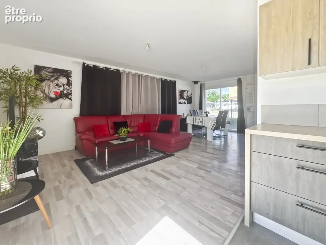 À vendre   Maison lumineuse avec jardin à Saint-Jean-de-Thurigneux - photo 4
