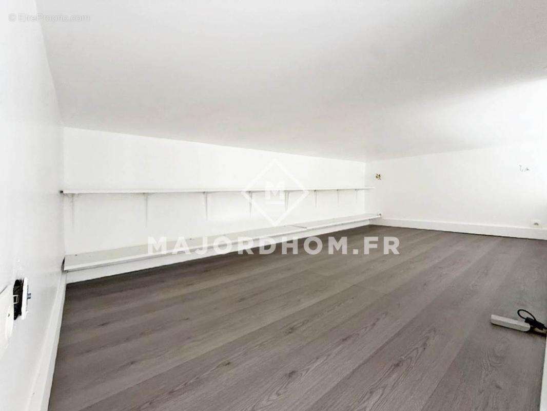 Appartement à MARSEILLE-4E