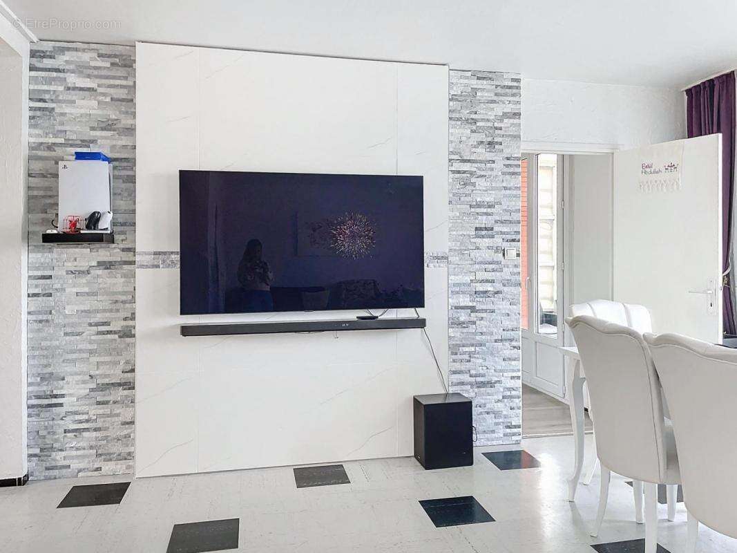 Appartement à LE PONTET