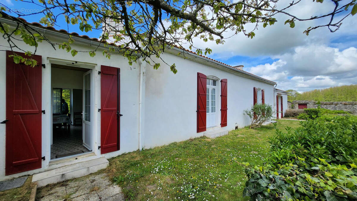 Maison à SAINT-HILAIRE-DE-RIEZ