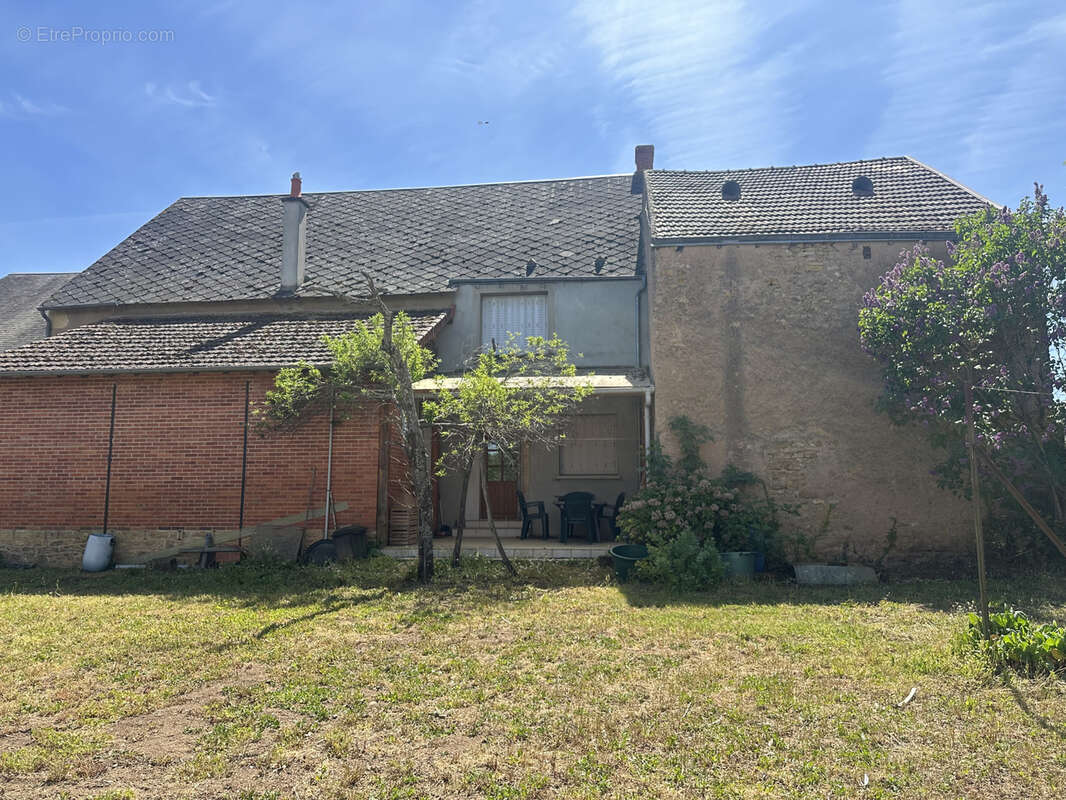 Maison à CHATEAUMEILLANT