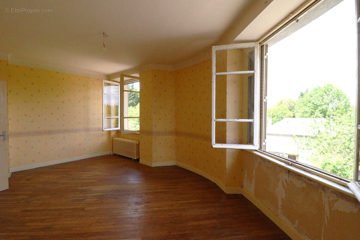 Appartement à VITRAC-SUR-MONTANE