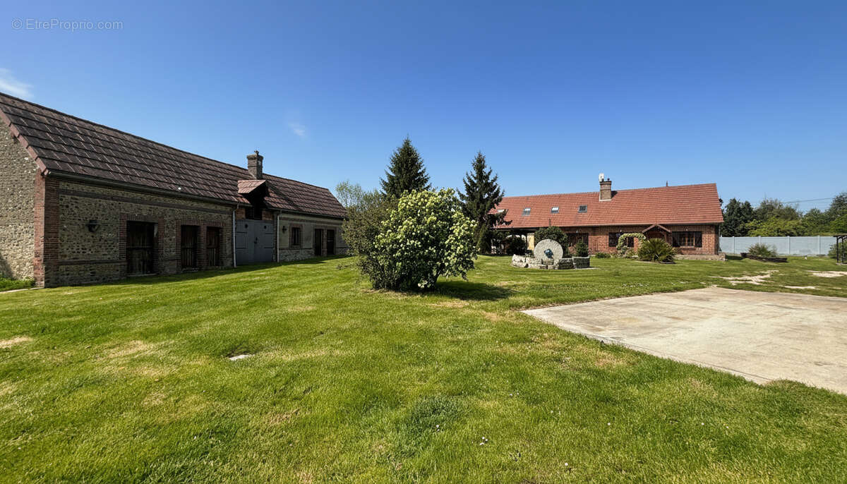 Maison à DAMVILLE