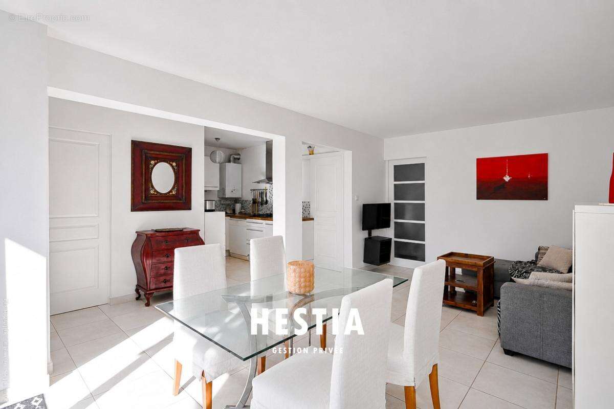 Bandol – rare rez-de-jardin – type 2 de 54,50 m² + terrasse privative de 24 m² – piscine & tennis – mer à pied - photo 12