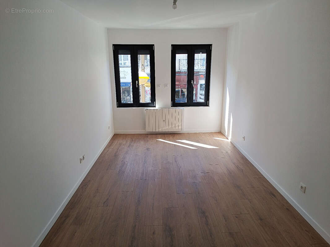 Appartement à BOURG-ACHARD