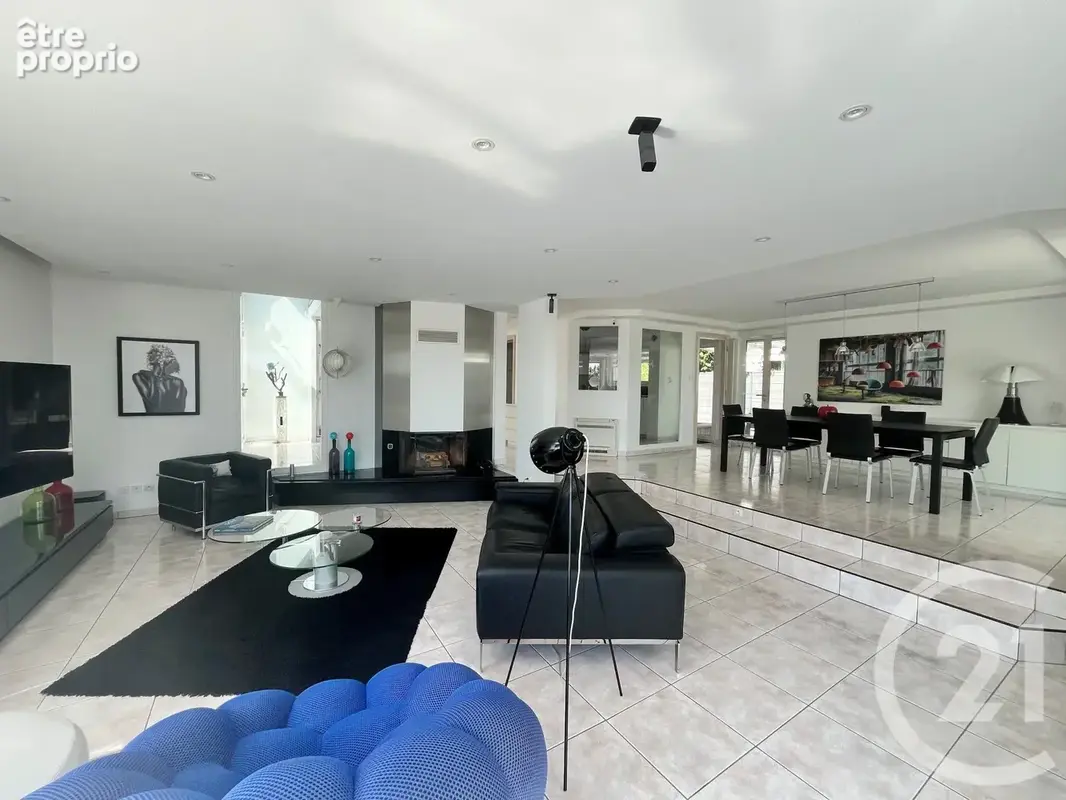 Maison 8 pièces 255 m² à vendre à Oberhausbergen (67205) - photo 2