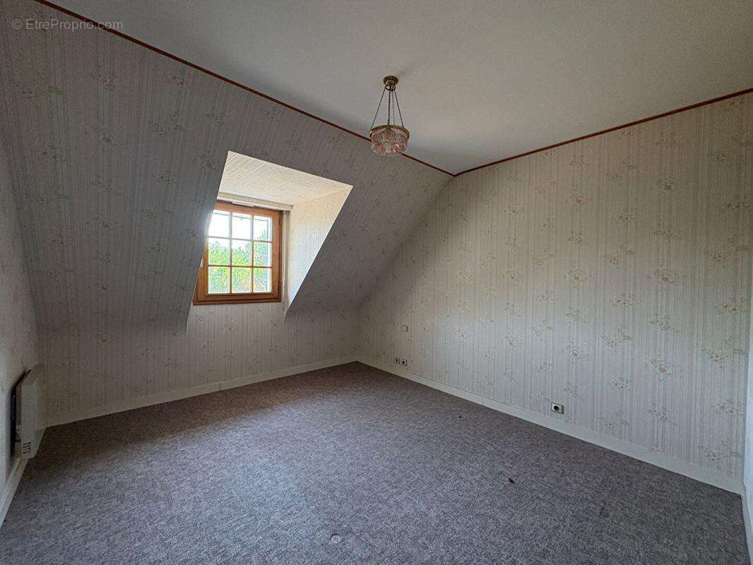A vendre RIEC SUR BELON (29340) Maison 8 pièces 5 chambres 1 bureau 141 m2 - photo 9