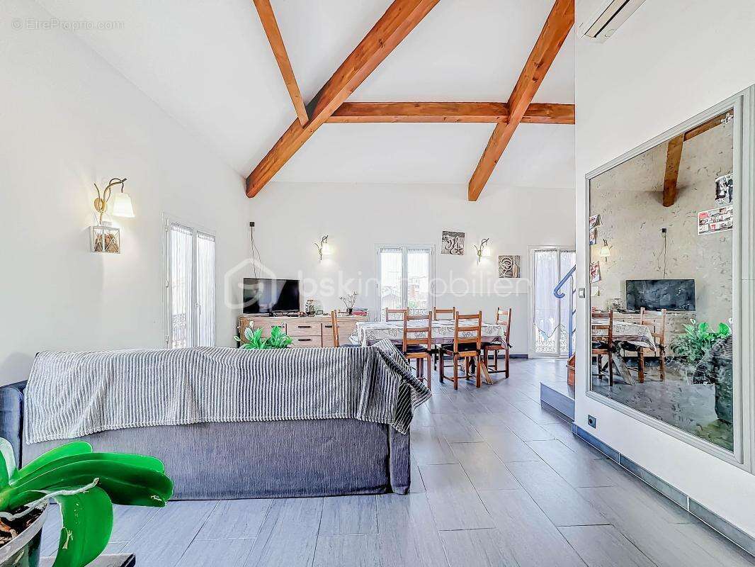 *** Immeuble de 280m2 anciennement Hotel à PALAVAS *** - photo 4