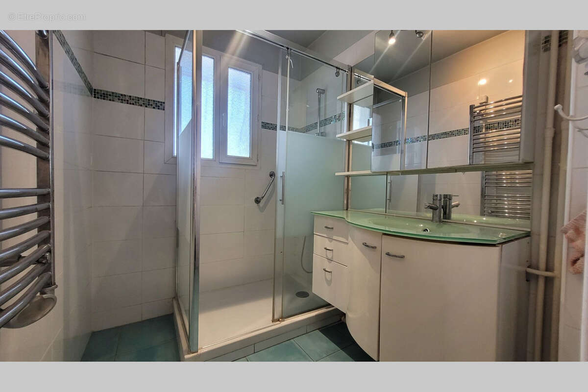 Appartement à MARSEILLE-11E