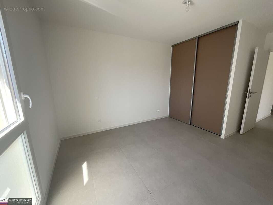 Appartement à SAUVIAN