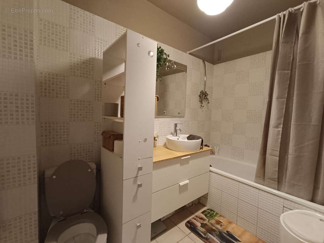 Appartement à FONTENAY-LE-FLEURY