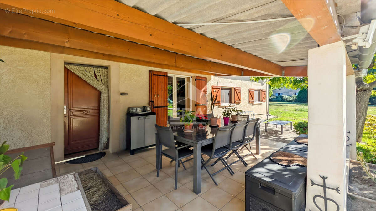 Maison à CHATEAURENARD