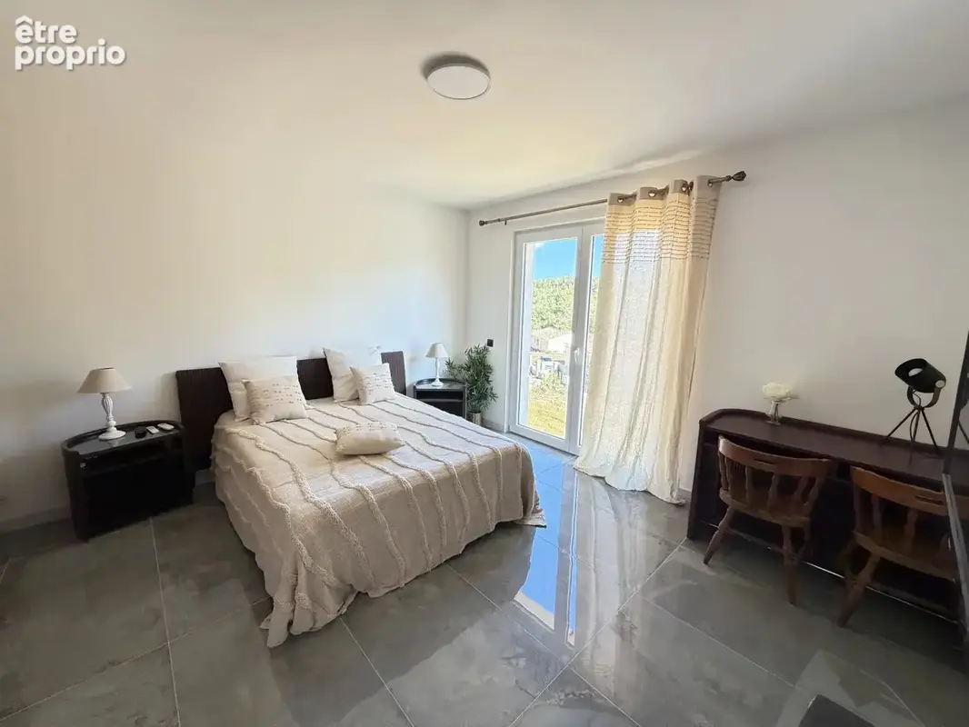 Figanières – maison récente de plain-pied – 109 m² – 3 chambres – dpe a – terrain 1 062 m² - photo 3