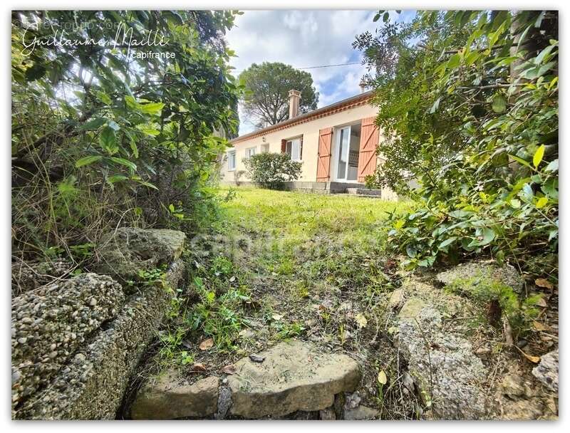 Exclusivité - Villa de plain-pied 4 pièces 95m² sur grand terrain constructible à Neffiès (34320) - photo 14