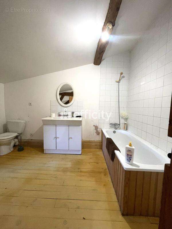 Maison à SAINT-AMADOU