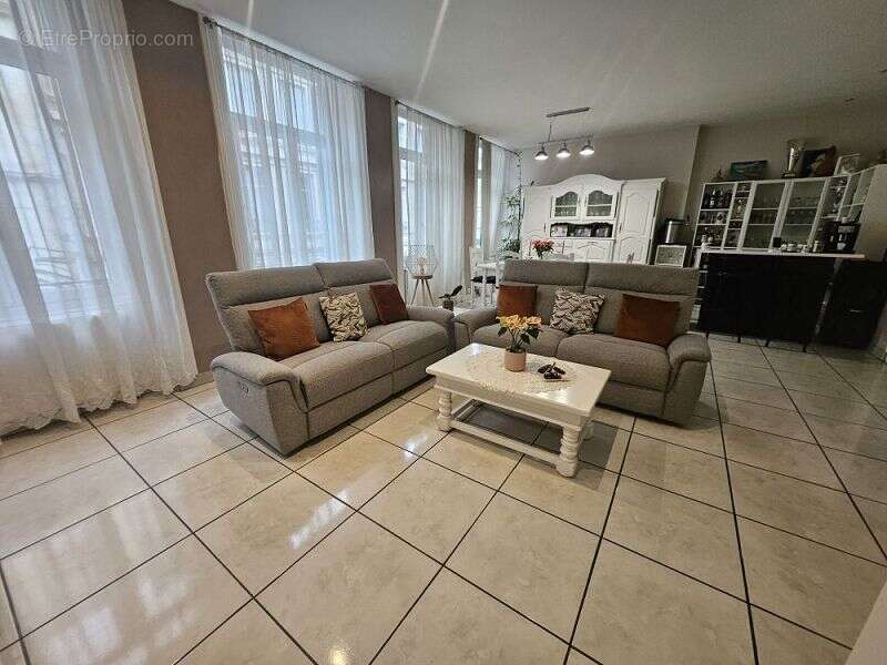 Appartement à SAINT-ETIENNE