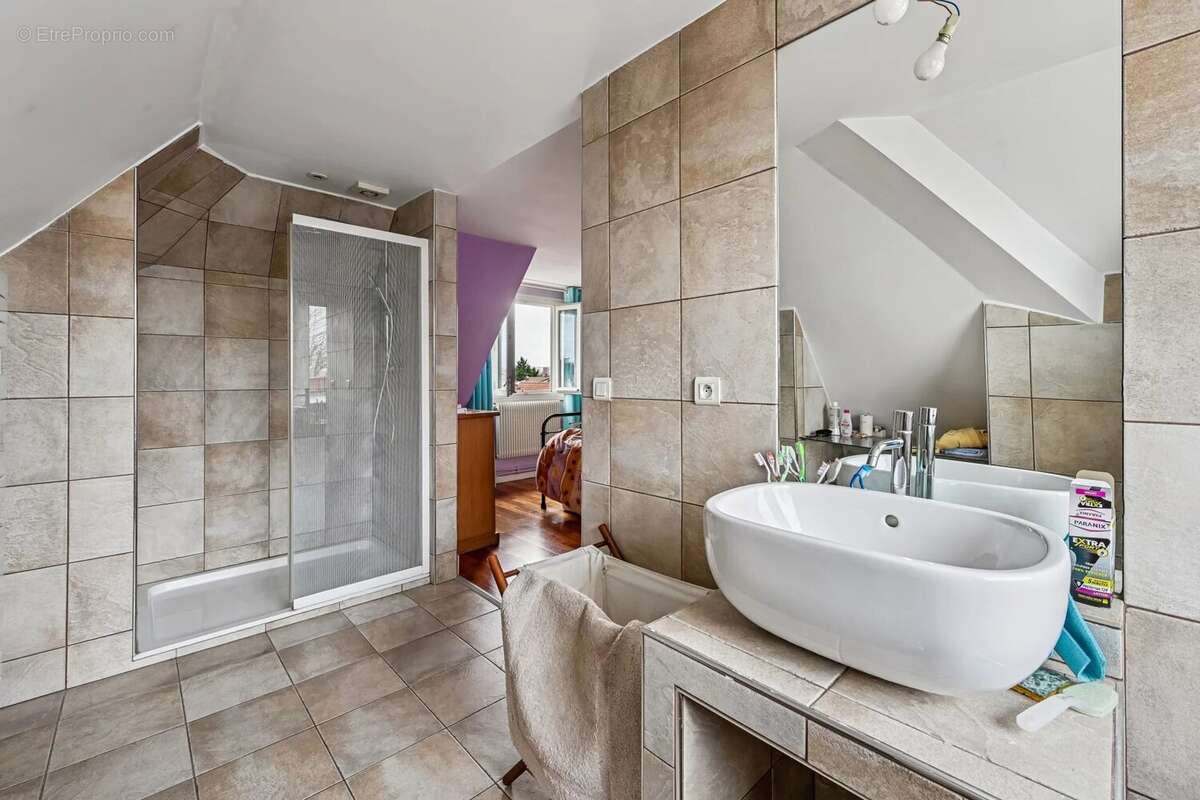 Maison à SAINT-MAUR-DES-FOSSES