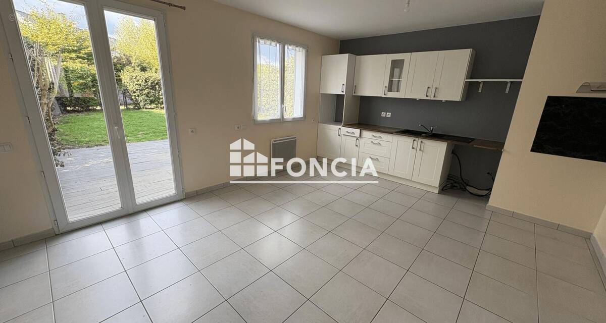 Maison à BOUCHEMAINE