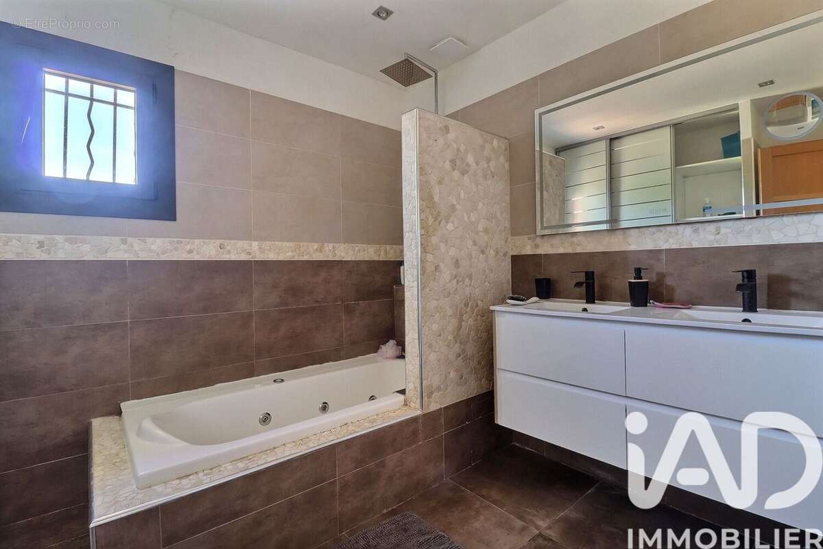 Photo 7 - Maison à SAINT-CYR-SUR-MER